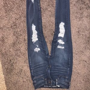 American eagle mid-rise ripped jeans